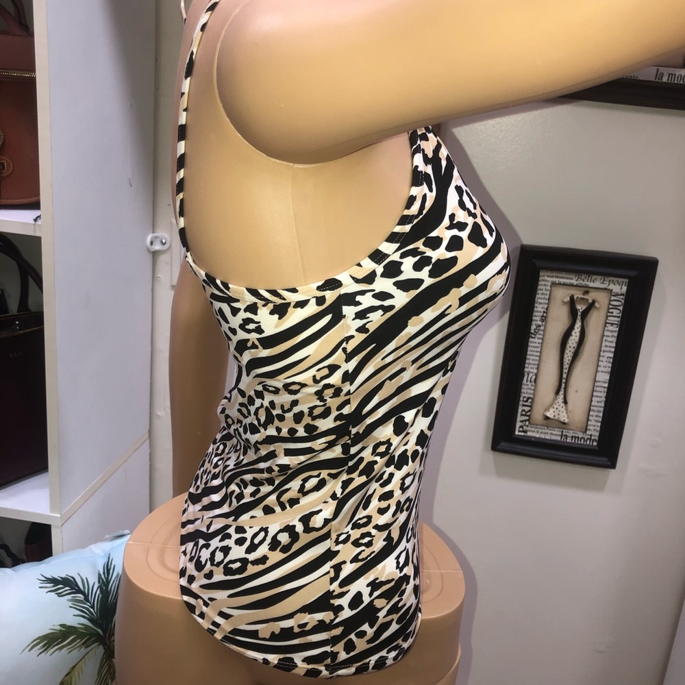 Victoria's Secret Print Strappy Underbra Tank Top - Picture 4 of 13